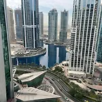 Modern Lake View 1 Bedroom Apt In Jlt