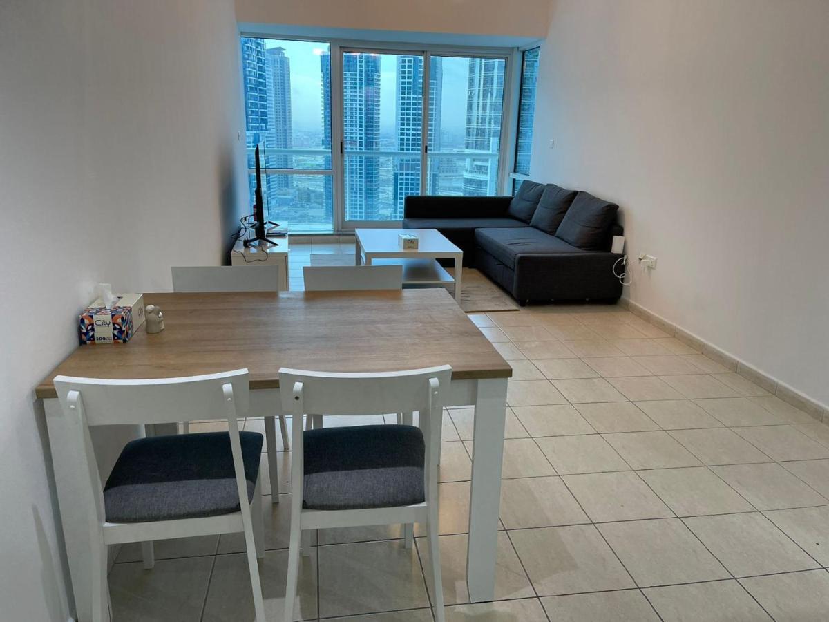 Modern Lake View 1 Bedroom Apt In Jlt * Dubai