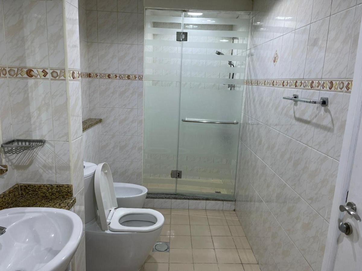 Modern Lake View 1 Bedroom Apt In Jlt * Dubai