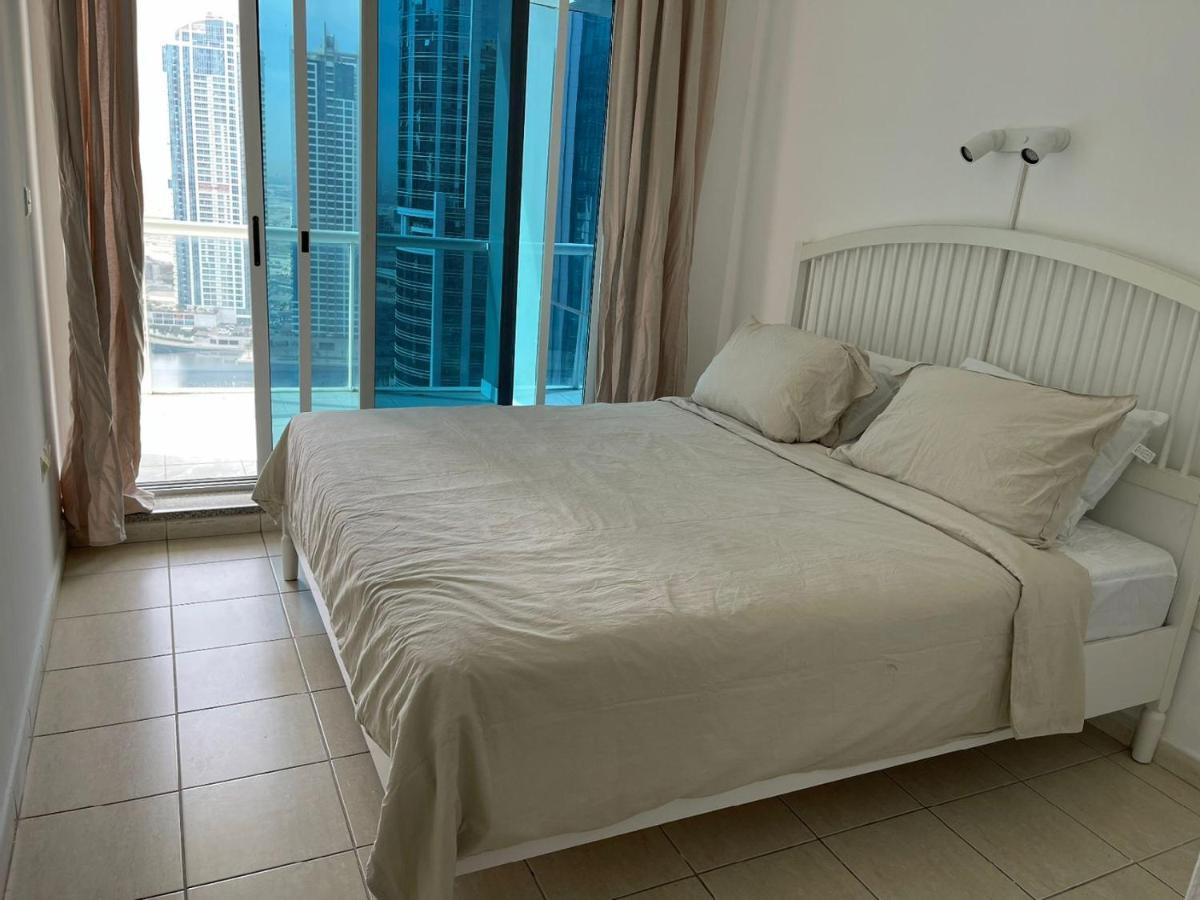 Apartment Modern Lake View 1 Bedroom Apt In Jlt
