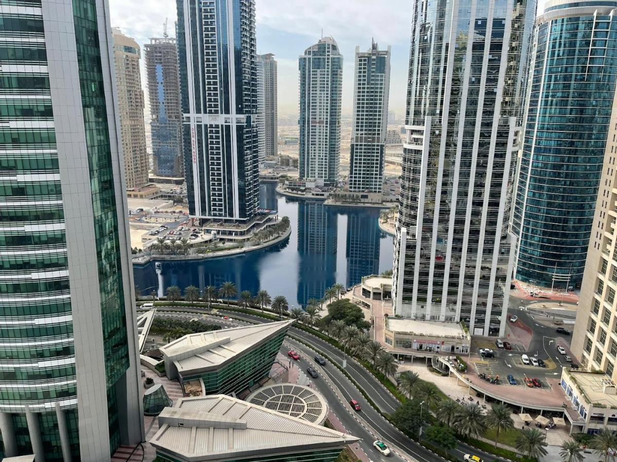 Apartment Modern Lake View 1 Bedroom Apt In Jlt Dubai
